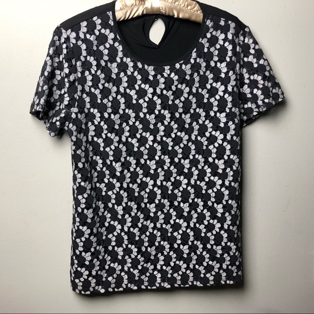Tommy black & white flower lace top size Medium